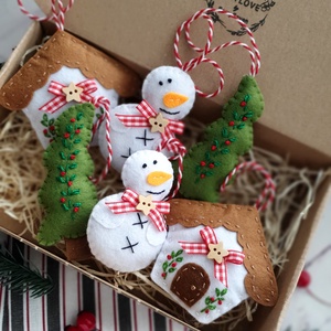 Bababarát karácsonyi filc díszek, Hóember, házikó, fenyőfa, Karácsony, Karácsonyi lakásdekoráció, Karácsonyfadíszek, Varrás, MESKA
