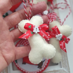 Bababarát karácsonyi filc díszek, tacsik és csontok - karácsony - karácsonyi lakásdekoráció - karácsonyfadíszek - Meska.hu