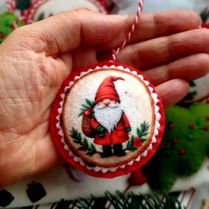 Bababarát karácsonyi filc díszek, manók és csillagok - karácsony - karácsonyi lakásdekoráció - karácsonyfadíszek - Meska.hu