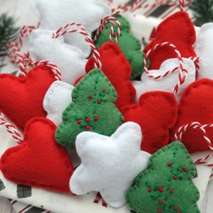 Bababarát karácsonyi filc díszek, csillagok szívek és hímzett fenyőfa, Karácsony, Karácsonyi lakásdekoráció, Karácsonyfadíszek, Varrás, MESKA