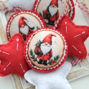 Bababarát karácsonyi filc díszek, manók és csillagok - karácsony - karácsonyi lakásdekoráció - karácsonyfadíszek - Meska.hu