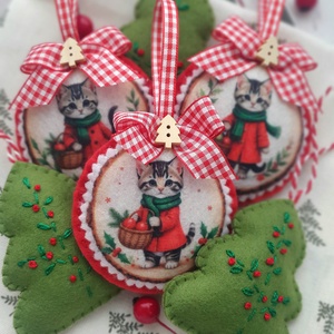 Bababarát karácsonyi filc díszek, cicák és fenyők, Karácsony, Karácsonyi lakásdekoráció, Karácsonyfadíszek, Varrás, MESKA