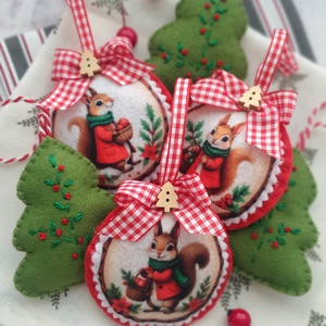 Bababarát karácsonyi filc díszek, mókusok és fenyők, Karácsony, Karácsonyi lakásdekoráció, Karácsonyfadíszek, Varrás, MESKA