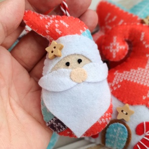 Bababarát karácsonyi filc díszek, mikulás, házikó, norvégmintás, skandináv,  - karácsony - karácsonyi lakásdekoráció - karácsonyfadíszek - Meska.hu