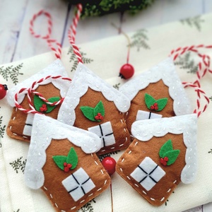 Bababarát karácsonyi filc házikók, mzeskalács, Karácsony, Karácsonyi lakásdekoráció, Karácsonyfadíszek, Varrás, MESKA