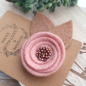 Gyapjúfilc bross, kitűző, Ékszer, Kitűző és Bross, Ékszerkészítés, Gyöngyfűzés, gyöngyhímzés, MESKA