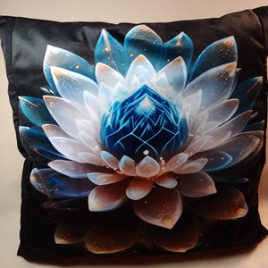 Virágzó lótusz, kék kristály virággal a közepén diszpárna, Otthon & Lakás, Dekoráció, Spiritualitás, Mandala, Varrás, MESKA