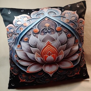 Fehér lótusz mandala mintában diszpárna, Otthon & Életmód, Dekoráció, Spiritualitás, Mandala, Varrás, MESKA
