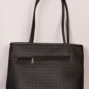 Vagány műbőr fekete shopper bag fekete szőrmével díszítve - táska & tok - variálható táska - Meska.hu
