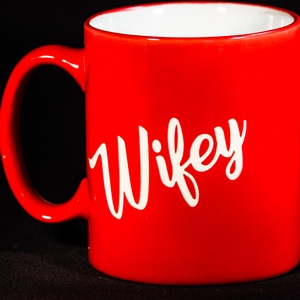 WIFEY-HUBBY homokgravirozott bögre - otthon & életmód - konyhafelszerelés, tálalás - tálalás - bögre & csésze - Meska.hu