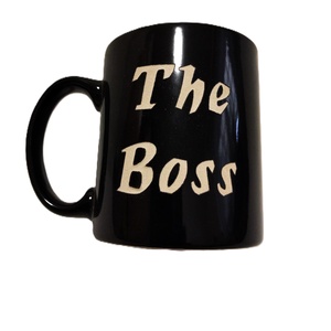 A főnök homokgravírozott bögréje - otthon & életmód - konyhafelszerelés, tálalás - tálalás - bögre & csésze - Meska.hu