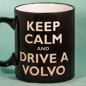 KEEP CALM AND DRIVE A  VOLVO-homokgravirozott bögre, Otthon & Életmód, Konyhafelszerelés, tálalás, Tálalás, Bögre & Csésze, Gravírozás, pirográfia, MESKA