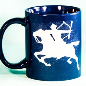 Magyar népi motívumos-homokgravirozott bögre - otthon & életmód - konyhafelszerelés, tálalás - tálalás - bögre & csésze - Meska.hu