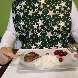 Felnőtt előke (partedli)  Ünnepekre, de akár hétköznapokra is praktikus. - karácsony - mikulás - mikulás ajándékok - Meska.hu