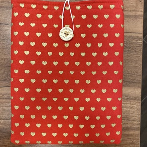 Piros alapon arany szívecskés !    - könyv & zene - könyvtok - Meska.hu