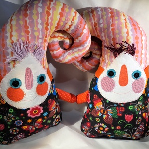 Két CsigaManó, virágos játékfigurák testvéreknek, barátoknak - játék & sport - plüssállat & játékfigura - manó - Meska.hu