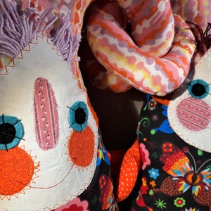 Két CsigaManó, virágos játékfigurák testvéreknek, barátoknak - játék & sport - plüssállat & játékfigura - manó - Meska.hu