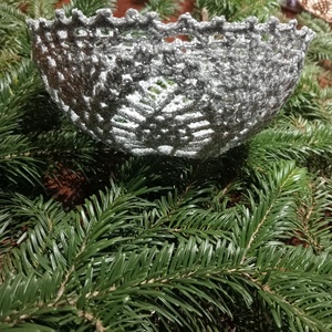 Horgolt kosár - karácsony - karácsonyi lakásdekoráció - ünnepi asztaldekoráció - Meska.hu