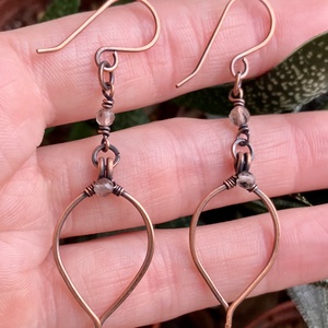 SaraZ // Forest Drop fülbevaló füstkvarccal - ékszer - fülbevaló - lógó fülbevaló - Meska.hu