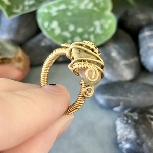 SaraZ // Nomad Relics gyűrű riolittal - ékszer - gyűrű - fonódó gyűrű - Meska.hu