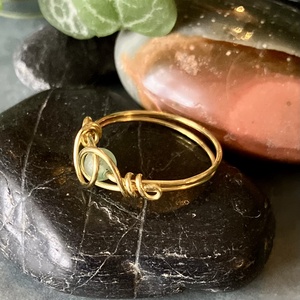 SaraZ // Forest Drop gyűrű aventurinnal - ékszer - gyűrű - gyöngyös gyűrű - Meska.hu