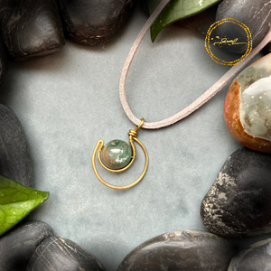 SaraZ // Lunar Circle nyaklánc indiai acháttal, Ékszer, Nyaklánc, Medálos nyaklánc, Ékszerkészítés, MESKA