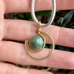 SaraZ // Lunar Circle nyaklánc indiai acháttal - ékszer - nyaklánc - medálos nyaklánc - Meska.hu