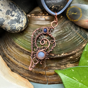 SaraZ // Ocean's Sky nyaklánc, Ékszer, Nyaklánc, Medálos nyaklánc, Ékszerkészítés, Az Ocean’s Sky nyaklánc a tengeri kagylón megcsillanó nap és telihold fényének misztikumát őrzi. Vö..., MESKA