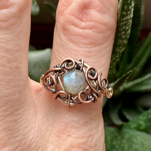 SaraZ // Earthbound Sigil gyűrű labradorittal - ékszer - gyűrű - fonódó gyűrű - Meska.hu
