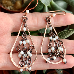 SaraZ // Ivory Whisper fülbevaló - ékszer - fülbevaló - lógó fülbevaló - Meska.hu