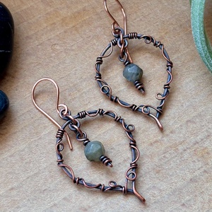 SaraZ // Forest Drop fülbevaló labradorittal - ékszer - fülbevaló - lógó fülbevaló - Meska.hu