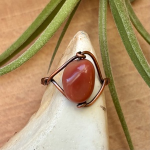 SaraZ // Amber Dune gyűrű alasani acháttal - ékszer - gyűrű - gyöngyös gyűrű - Meska.hu