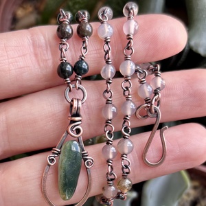 SaraZ // Nomad Lines nyaklánc moha acháttal - ékszer - nyaklánc - medálos nyaklánc - Meska.hu