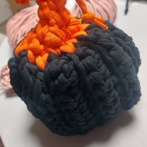 Horgolt halloween tök - dísz  - otthon & életmód - dekoráció - halloween - halloweeni ajtódíszek és ablakdíszek - Meska.hu Horgolt halloween tök - dísz  - otthon & életmód - dekoráció - halloween - halloweeni ajtódíszek és ablakdíszek - Meska.hu