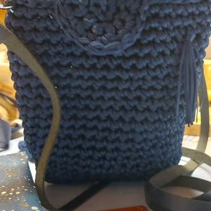Sötétkék egyedi, horgolt kistáska - táska & tok - kézitáska & válltáska - alkalmi táska - Meska.hu