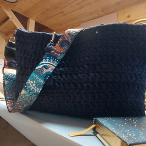 Egyedi, kézműves, horgolt válltáska, kézitáska - Meska.hu