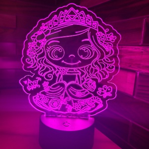 Hercegnős LED lámpa, Otthon & Életmód, Lámpa, Hangulatlámpa, Gravírozás, pirográfia, MESKA