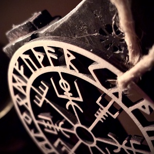 Viking Vegvisir dekoráció - karácsony - karácsonyi lakásdekoráció - karácsonyfadíszek - Meska.hu