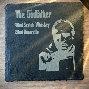 Gravírozott pala poháralátét - A keresztapa - otthon & életmód - konyhafelszerelés, tálalás - tálalás - tányér- és poháralátét - Meska.hu