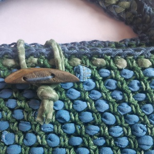 Különleges kék-zöld upcycling horgolt táska - táska & tok - kézitáska & válltáska - kézitáska - Meska.hu