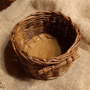 Fonott kosár fogantyúval - otthon & életmód - konyhafelszerelés, tálalás - konyhai tárolás - fűszertartó - Meska.hu