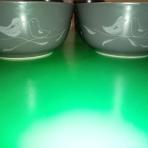 Grafitszürke, páros reggelizőkészlet gerlepárral - otthon & életmód - konyhafelszerelés, tálalás - Meska.hu