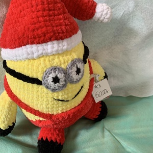 Plüss minion Mikulás  - játék & sport - plüssállat & játékfigura - plüss mesefigurák - Meska.hu