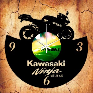 KAWASAKI NINJA bakelit óra, saját rendszámmal, Otthon & Életmód, Falióra & óra, Dekoráció, Fali és függő dekoráció, Mindenmás, Újrahasznosított alapanyagból készült termékek, MESKA