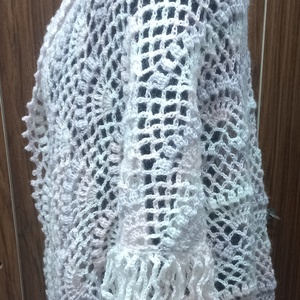 Horgolt csipke vállkendő - ruha & divat - sál, sapka, kendő - vállkendő - Meska.hu