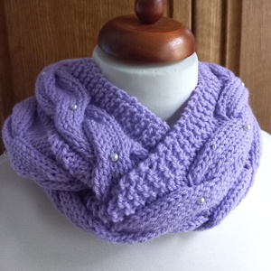 Kötött körsál gyöngyökkel - ruha & divat - sál, sapka, kendő - sál - Meska.hu