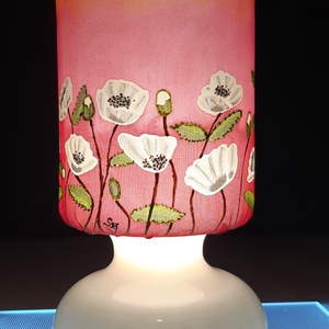 Bordó-pink hátterű mákvirág mintás, selyem rátétes opálüveg asztalilámpa - otthon & lakás - lámpa - hangulatlámpa - Meska.hu