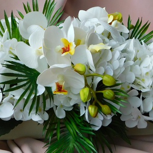 Elegáns asztaldísz fehér orchideával és hortenziával - otthon & életmód - dekoráció - asztal és polc dekoráció - asztaldísz - Meska.hu