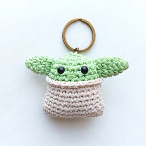 Baby Yoda - Grogu horgolt kulcstartó - táska & tok - kulcstartó & táskadísz - kulcstartó - Meska.hu