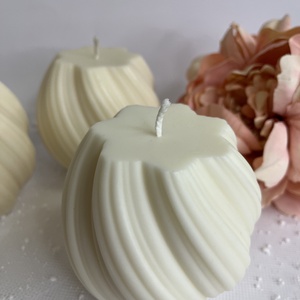 Kerek csavart formagyertya  - otthon & életmód - gyertya, illat, aroma - gyertya - Meska.hu